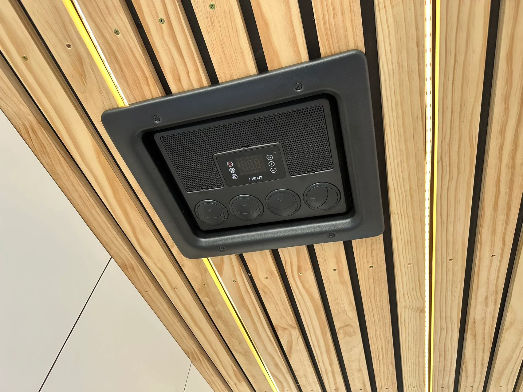Velit 2000R Mini Rooftop Air Conditioner 12V/48V - Image 4